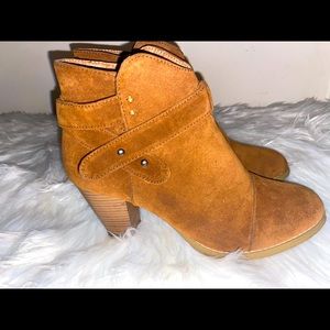 Hot Kiss Suede Brown Ankle Boots